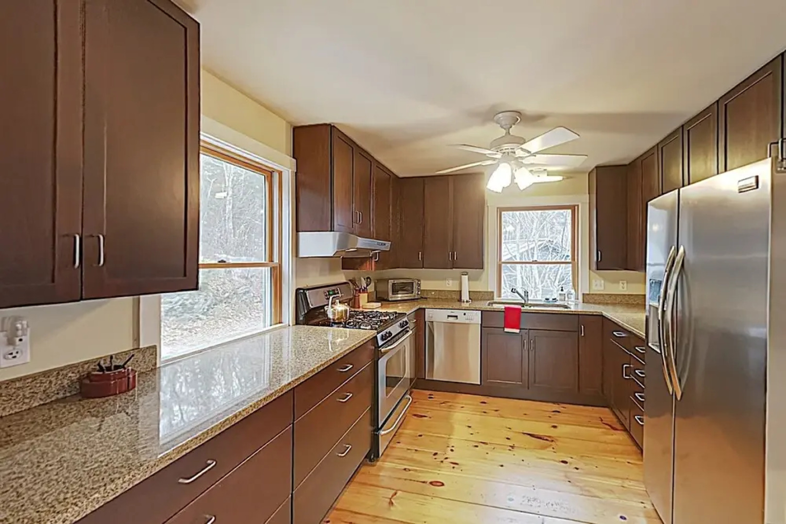 New Listing! Waterfront Hideaway W/ Modern Updates 2 Bedroom Cottage