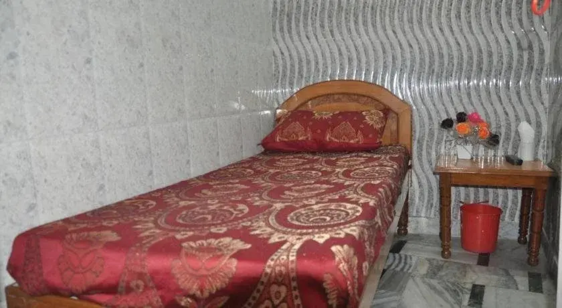Pari Guest House