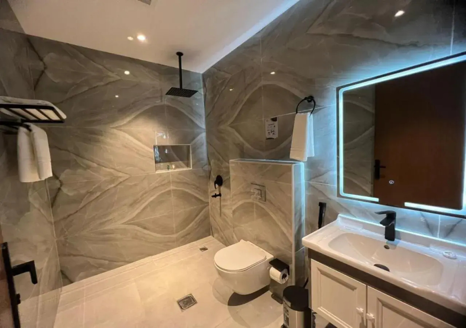 Nakheel Oasis Serviced Apartments