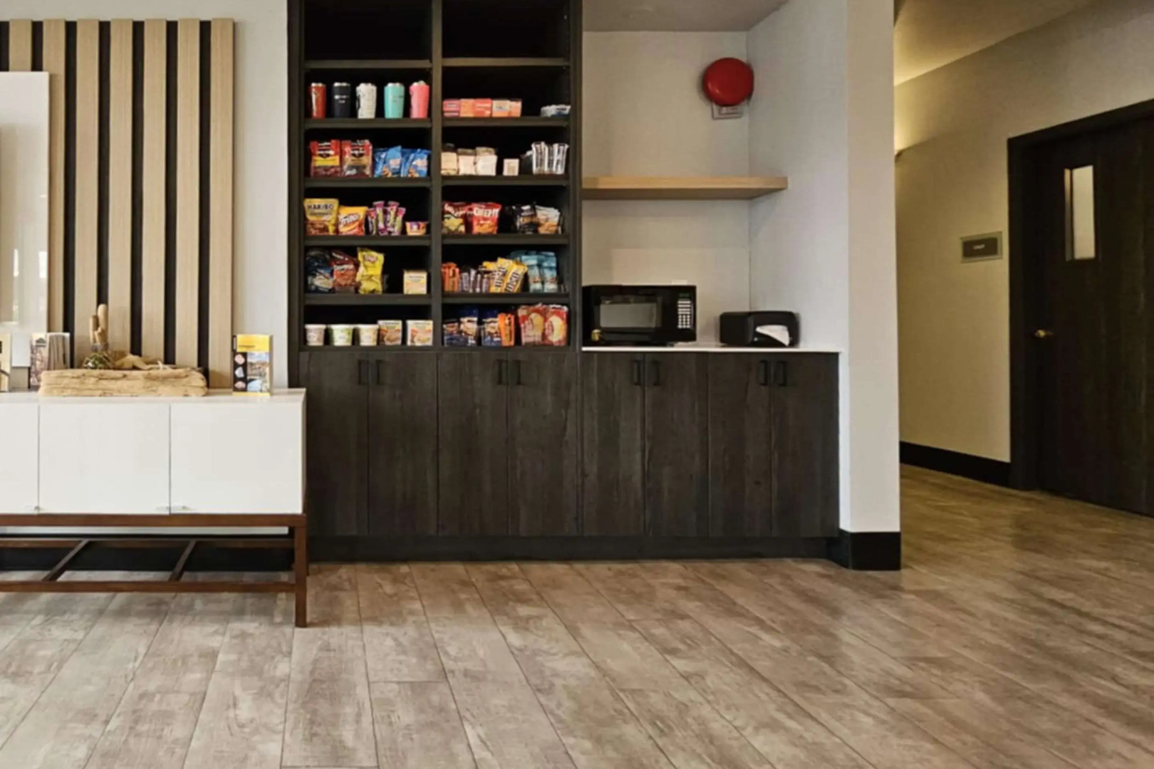 Edgewater Inn and Suites, an Ascend Collection Hotel