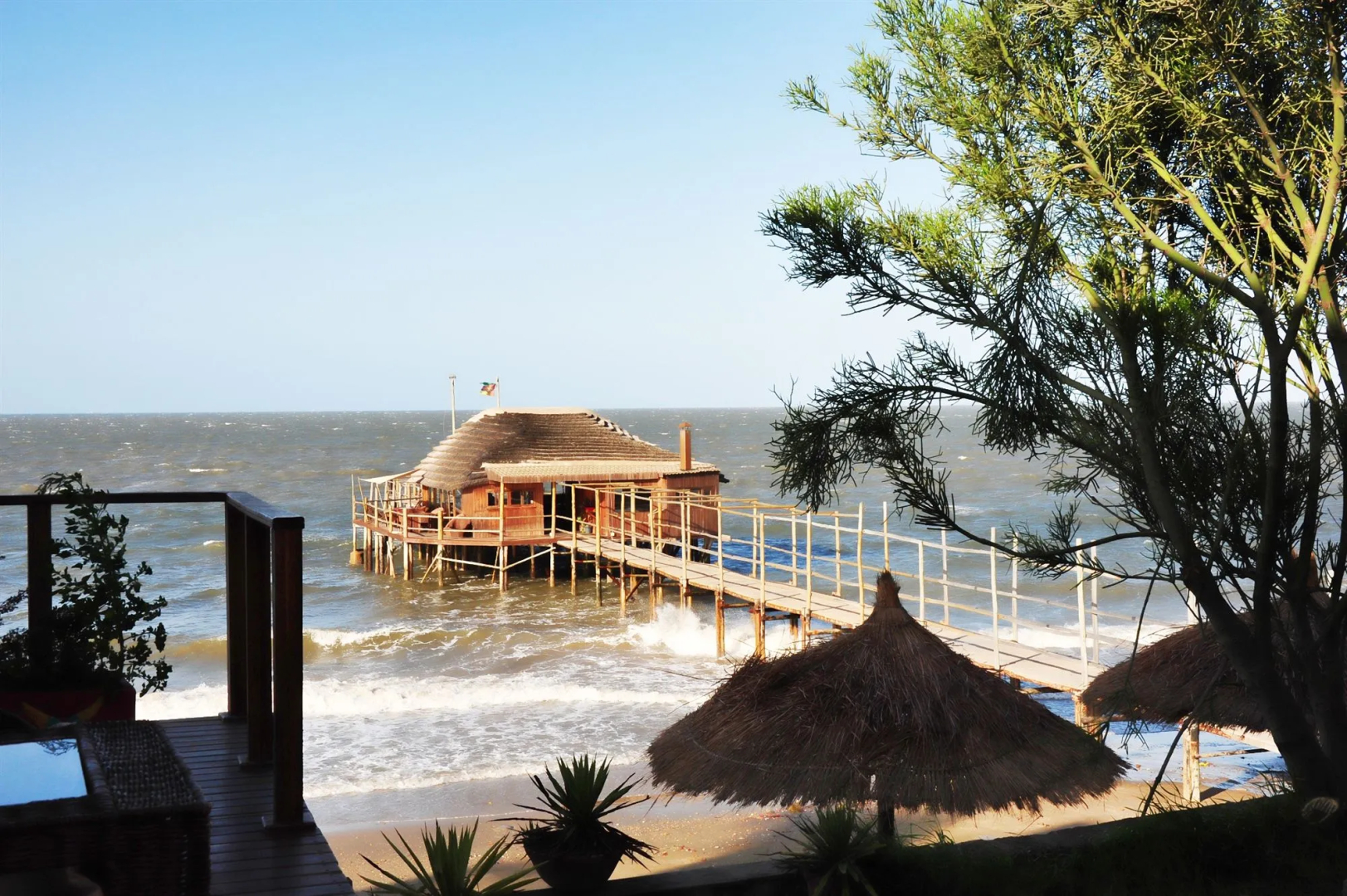 Catembe Gallery Hotel