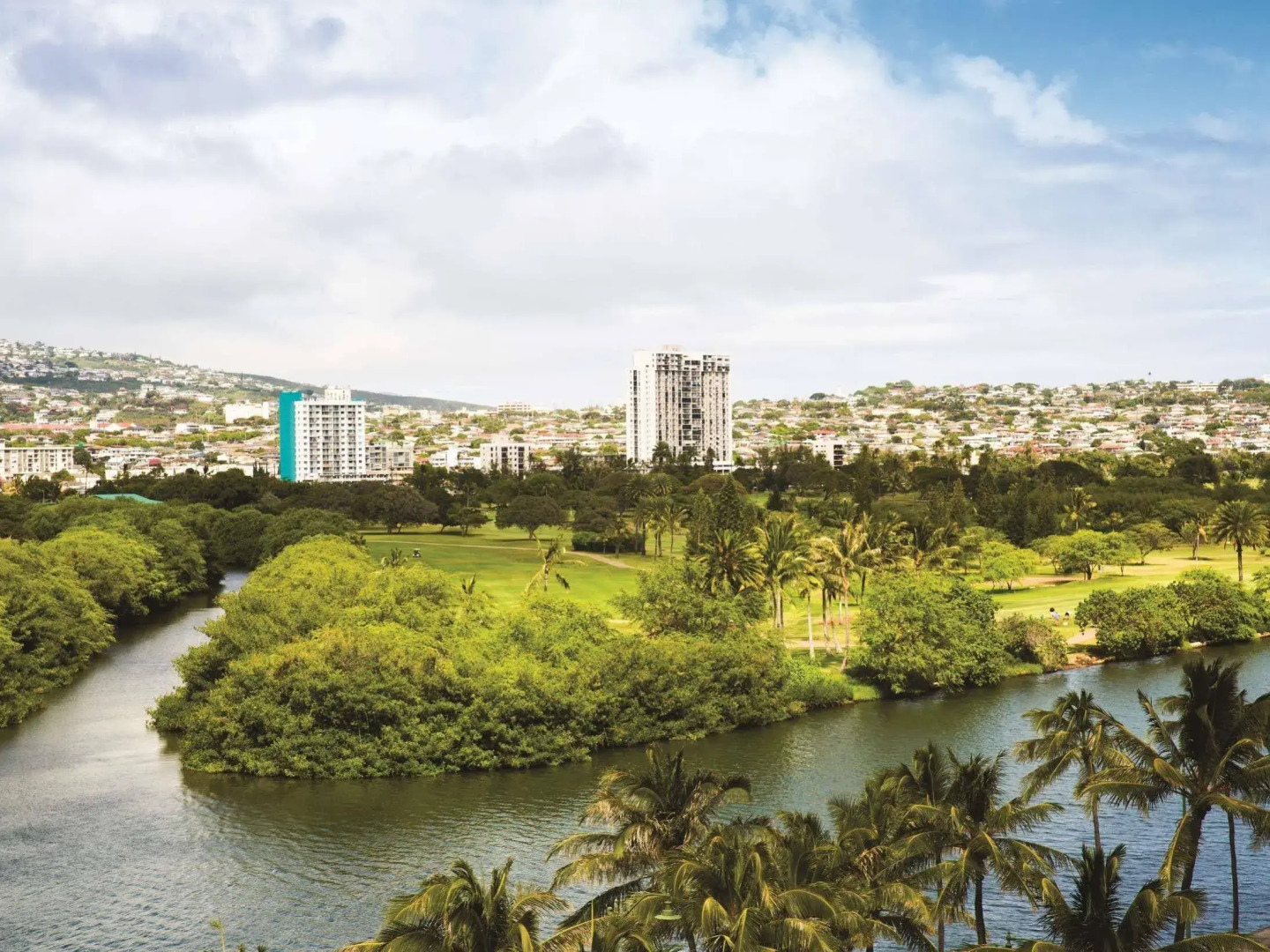 Coconut Waikiki Hotel