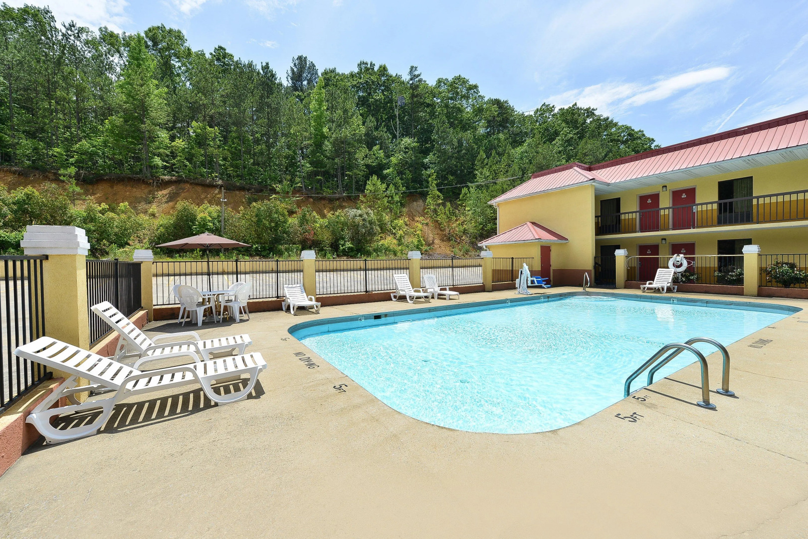 Red Roof Inn Cartersville–Emerson/LakePoint North