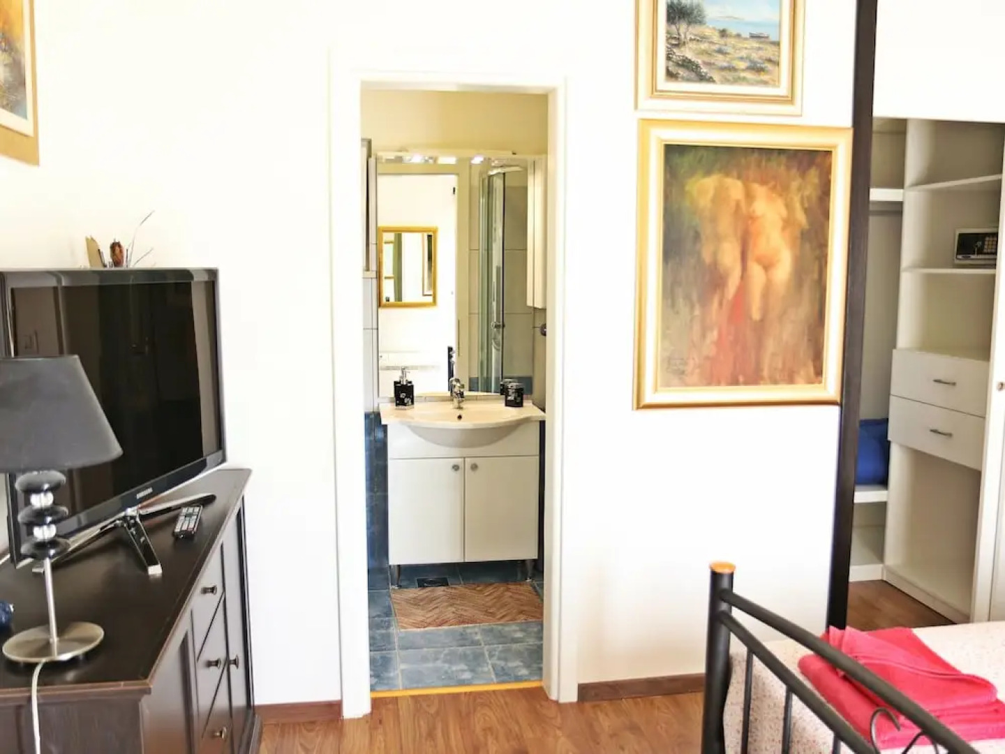 Picturesque Holiday Home in Bra? With Swimming Pool