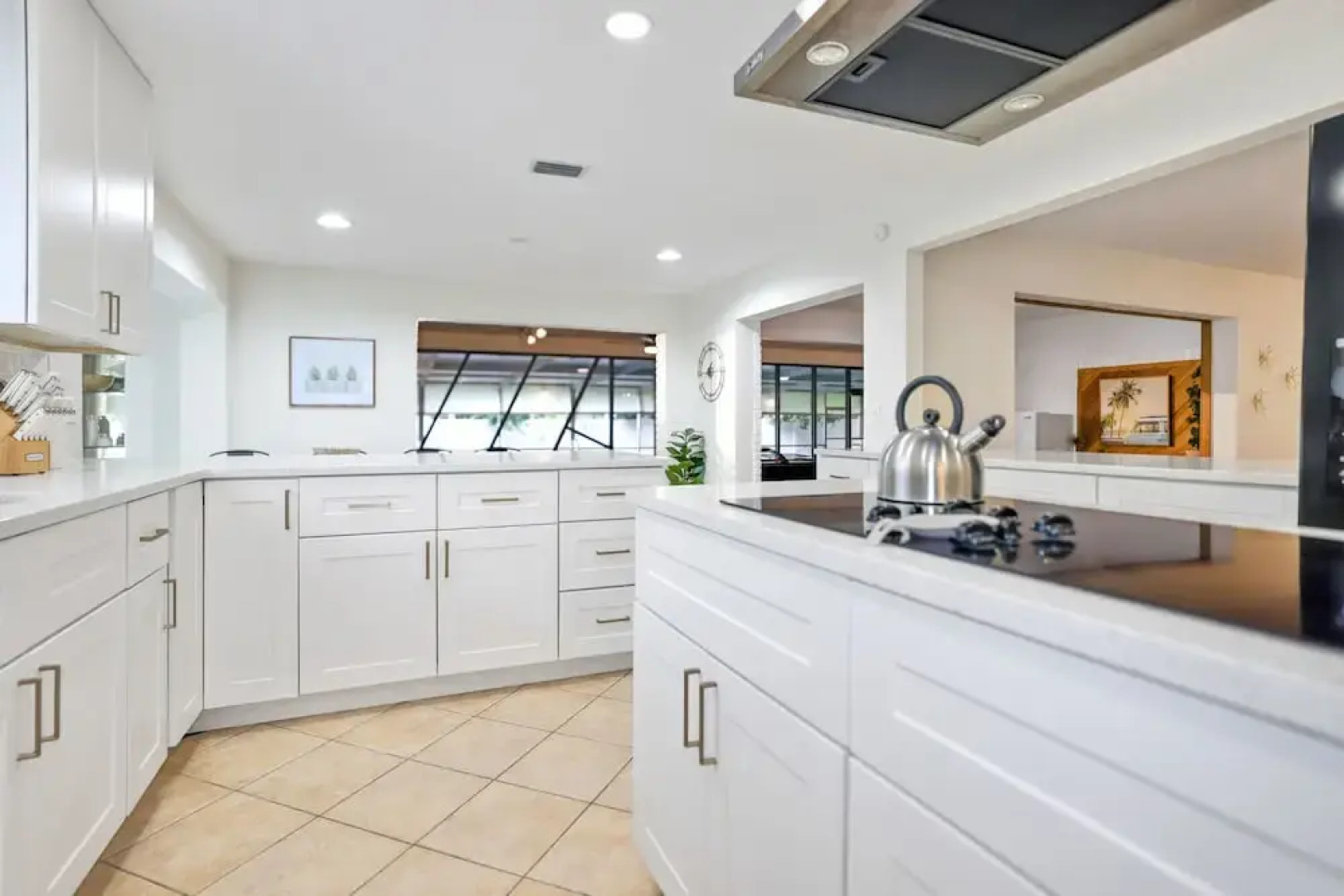 Golden Retreat: Expansive 6BR Home w Heated Pool ~