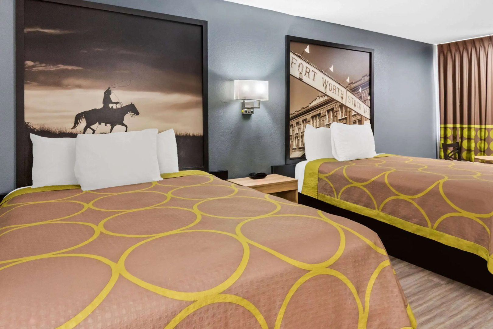 Super 8 by Wyndham Grand Prairie Southwest