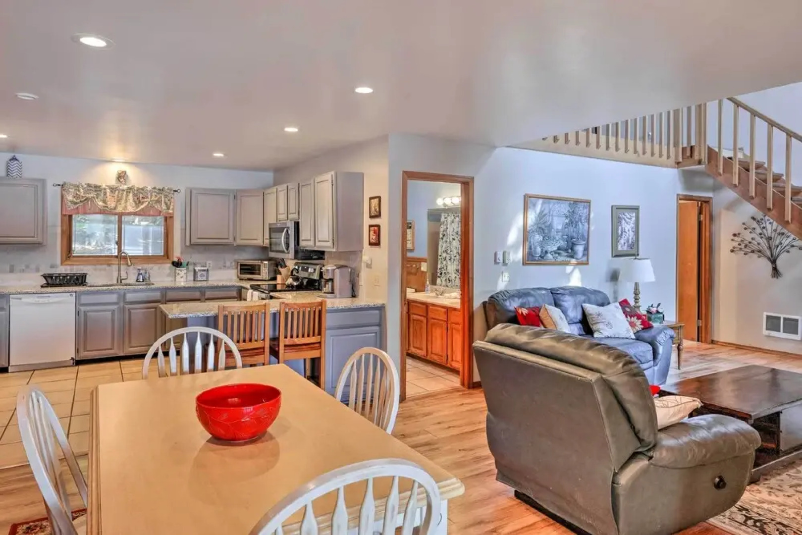 Lakefront Retreat w/ Dock & Yard in Tobyhanna!