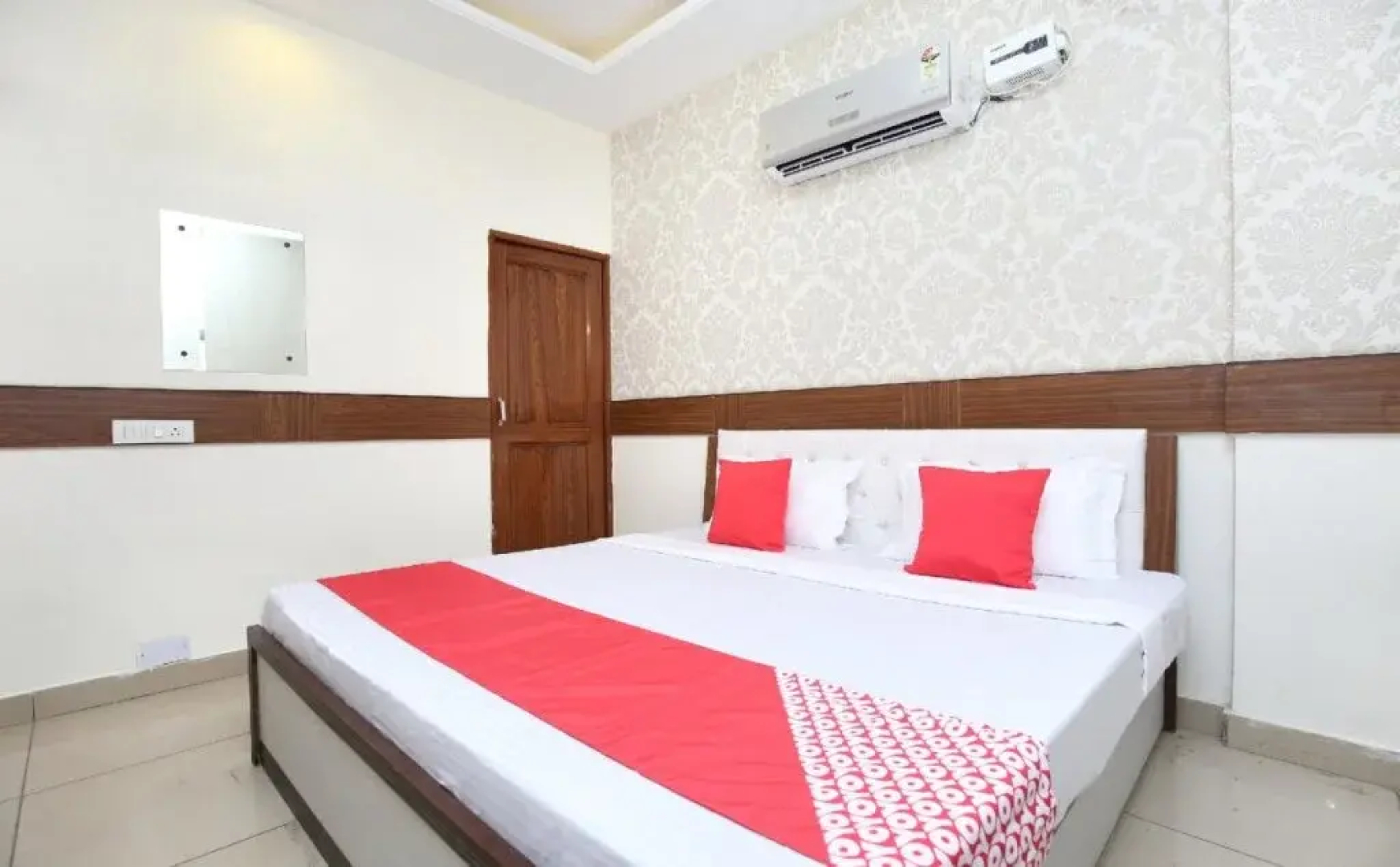 Oyo 18709 Hotel Yatri Niwas