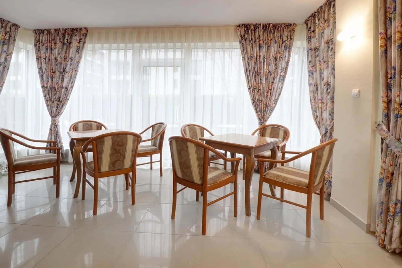 Jupiter Family hotel