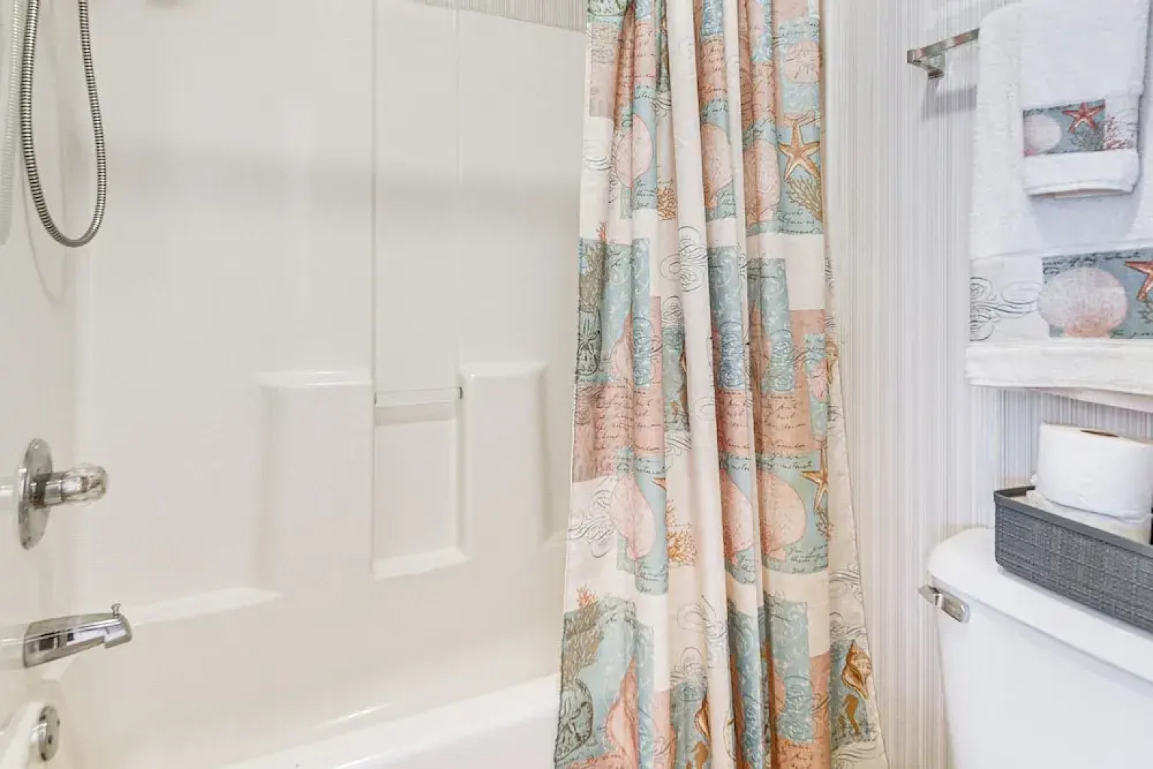 Warm Weather Escape! Golf & Relax in Little River