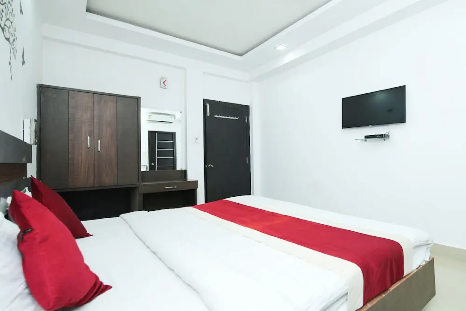 OYO 3603 White Pearl Hotel