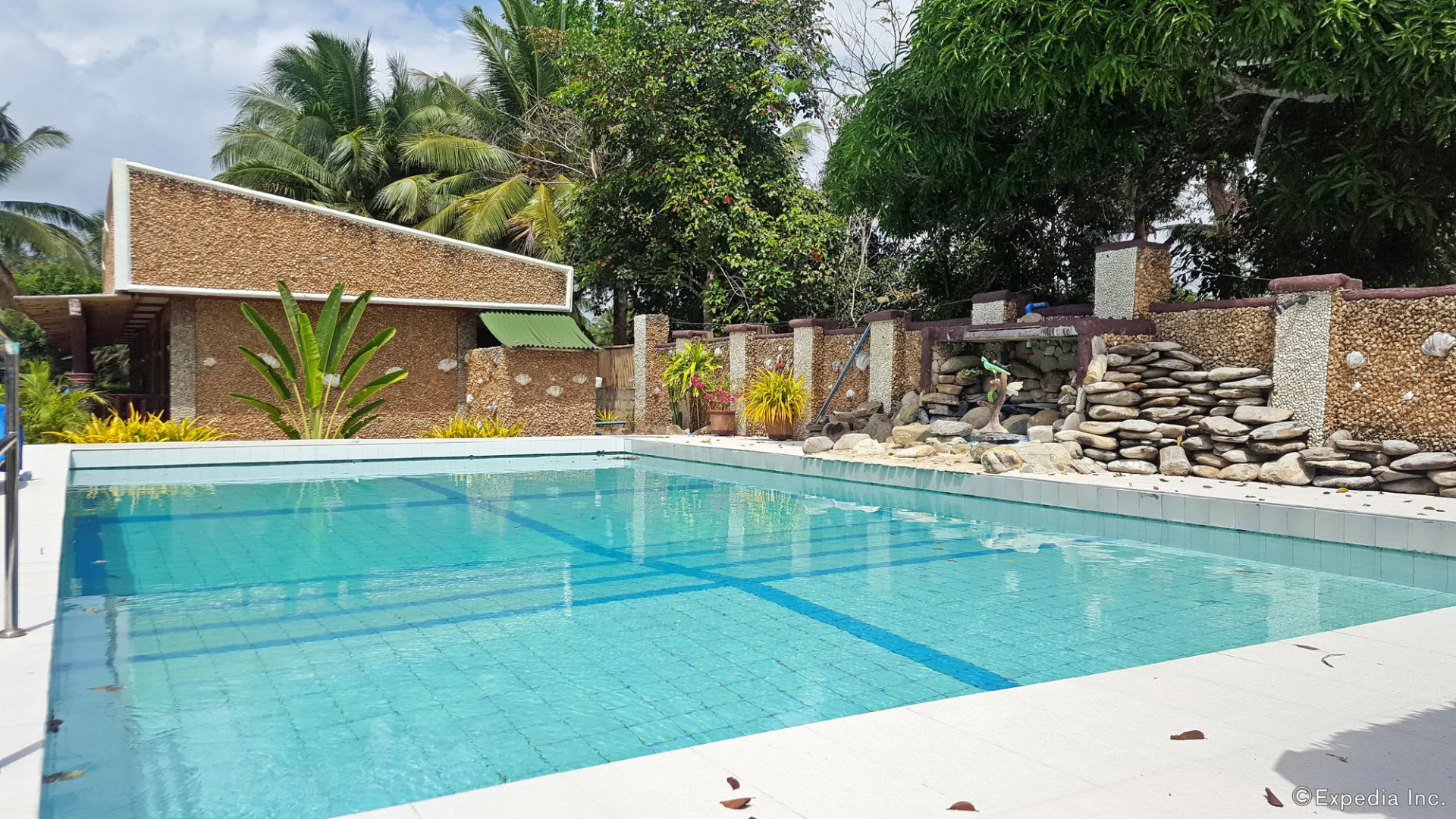 Cooper's Beach Resort