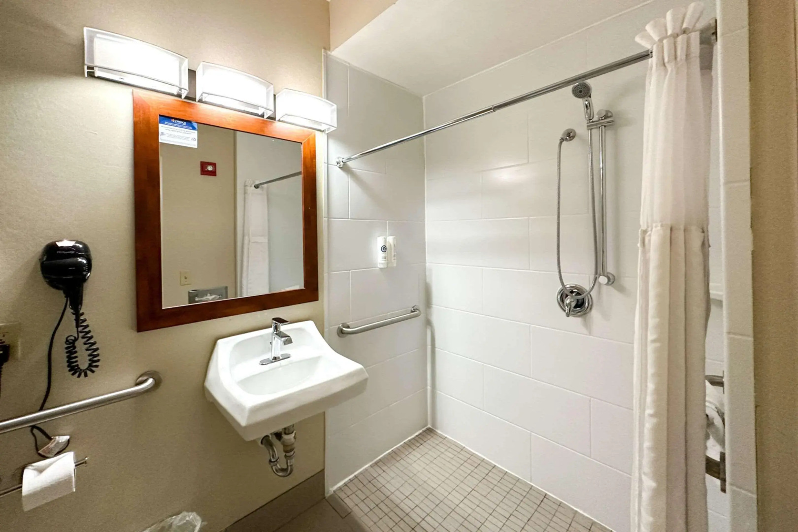 Comfort Inn & Suites Geneva - West Chicago