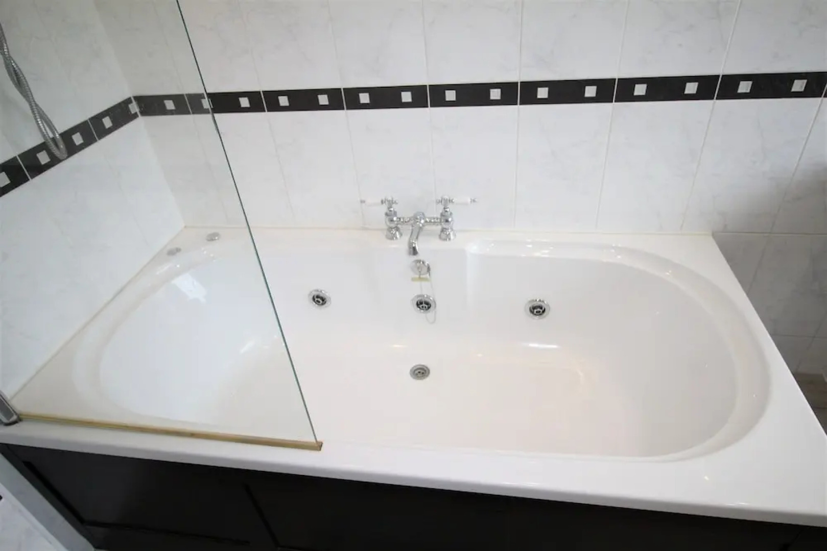 Whitley Bay - Sleeps 6 - Dogs Welcome