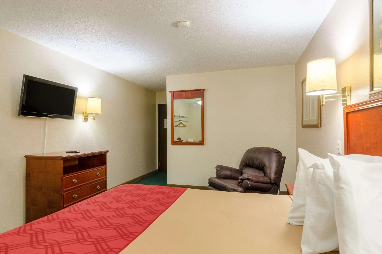 Rodeway Inn Mitchell