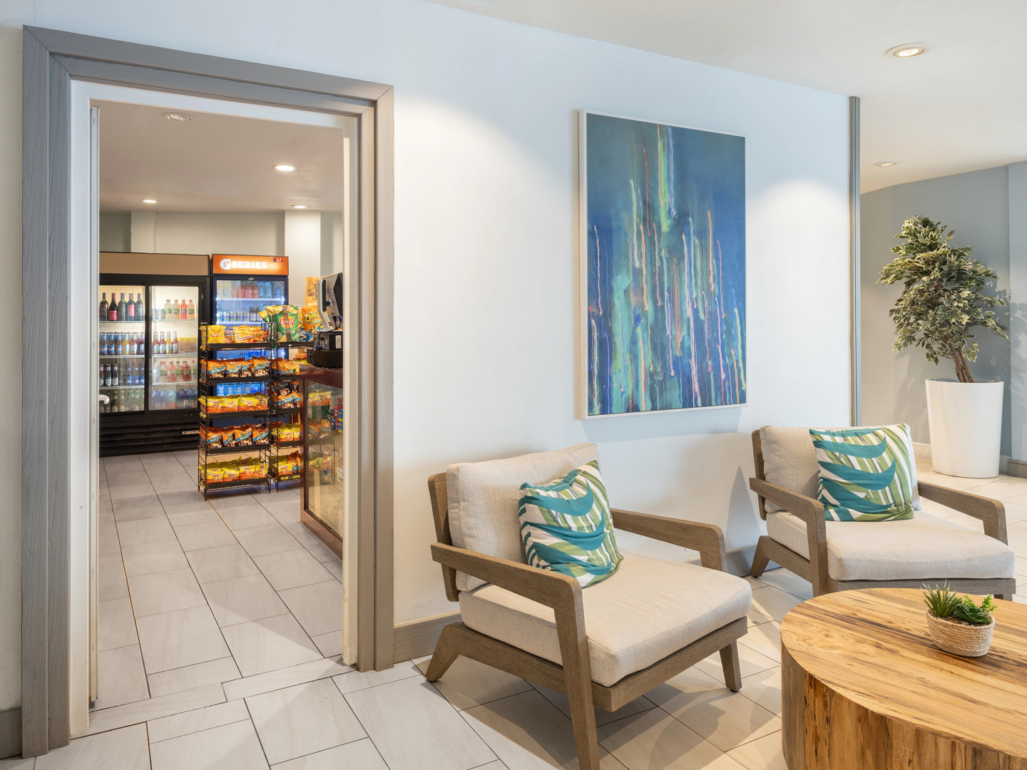 Courtyard by Marriott Nassau Downtown/Junkanoo Beach