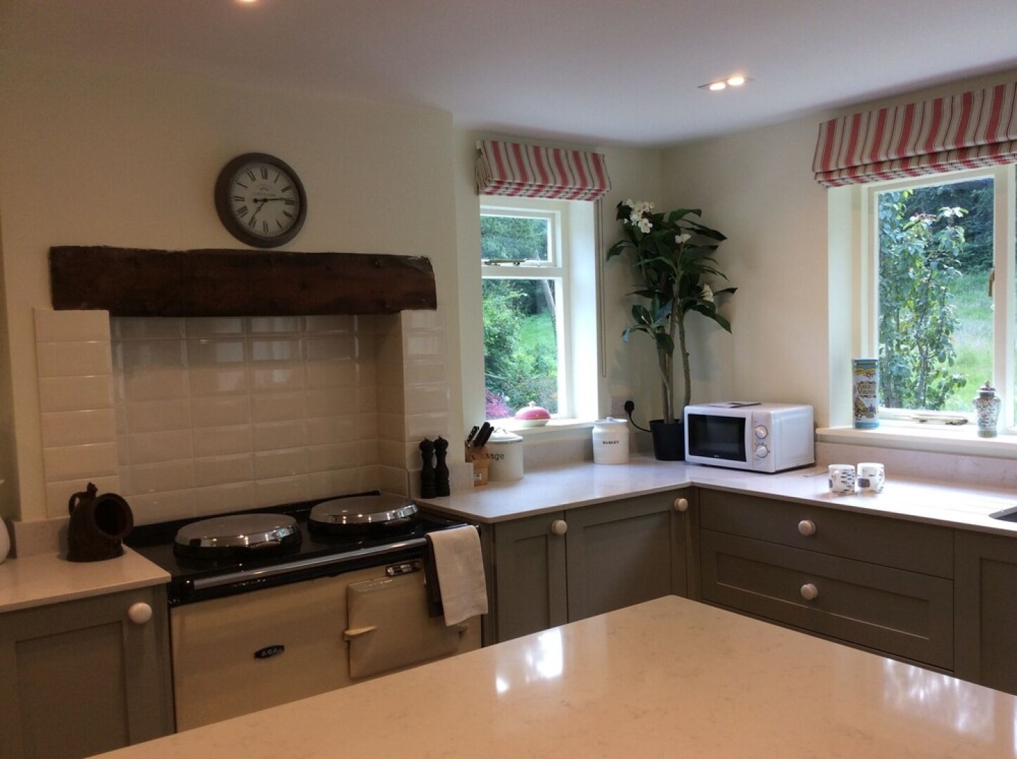 4-bedroom Riverside House With Garden Near Denbigh