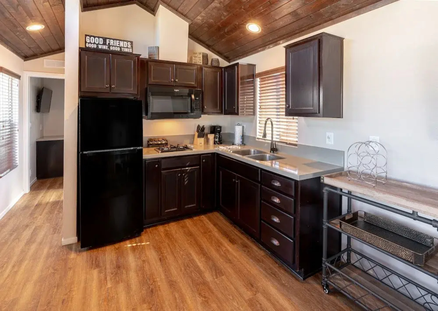 Cava Robles RV Resort