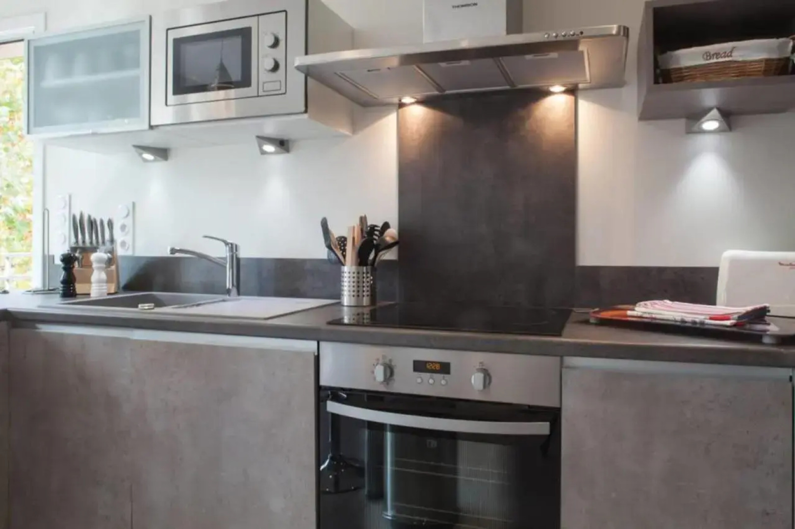 T2*** haut de gamme avec vue bassin