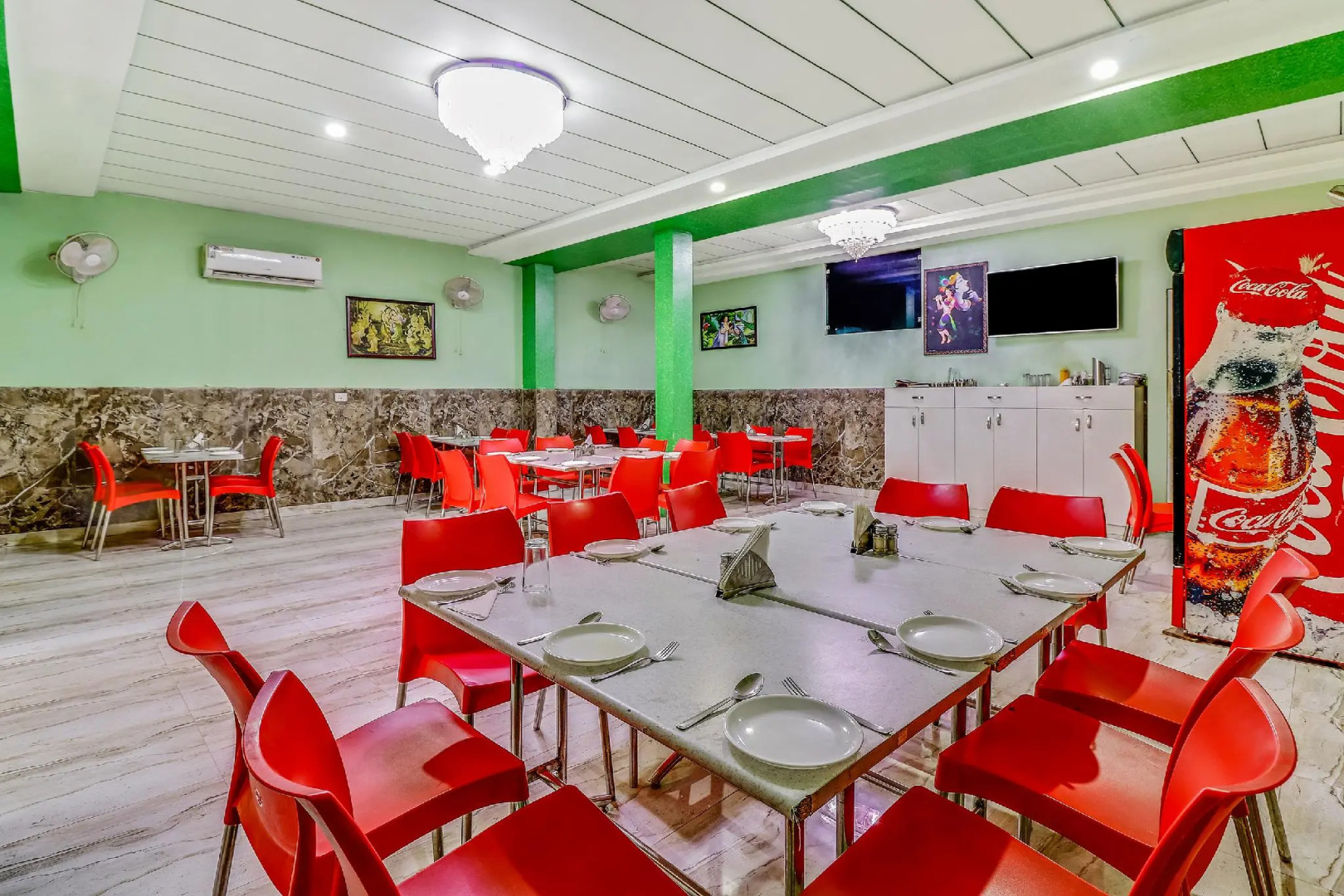 OYO 45391 Hotel Ananda & Restaurant