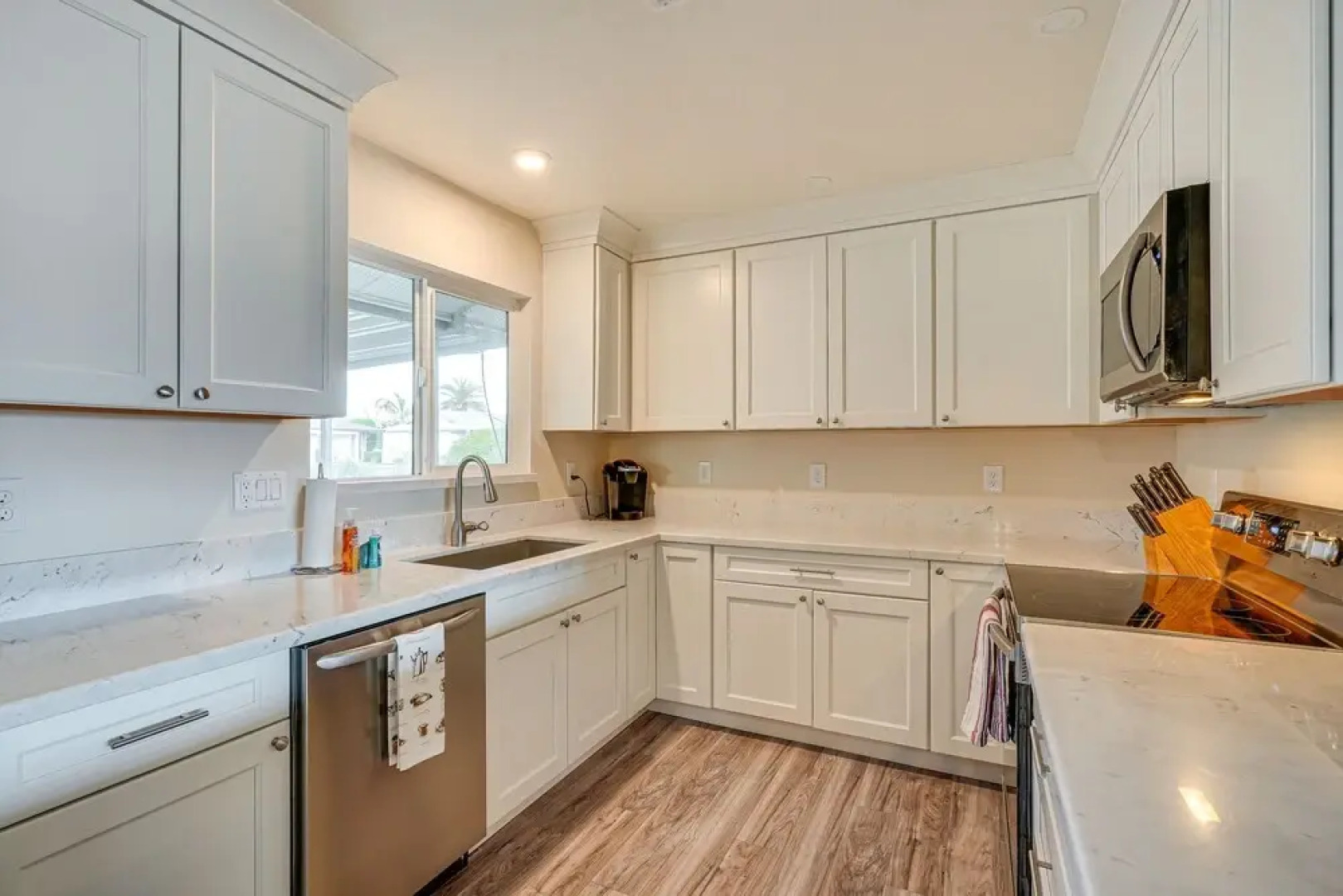 Sun Valley Home w/ Screened Porch & Gas Grill!