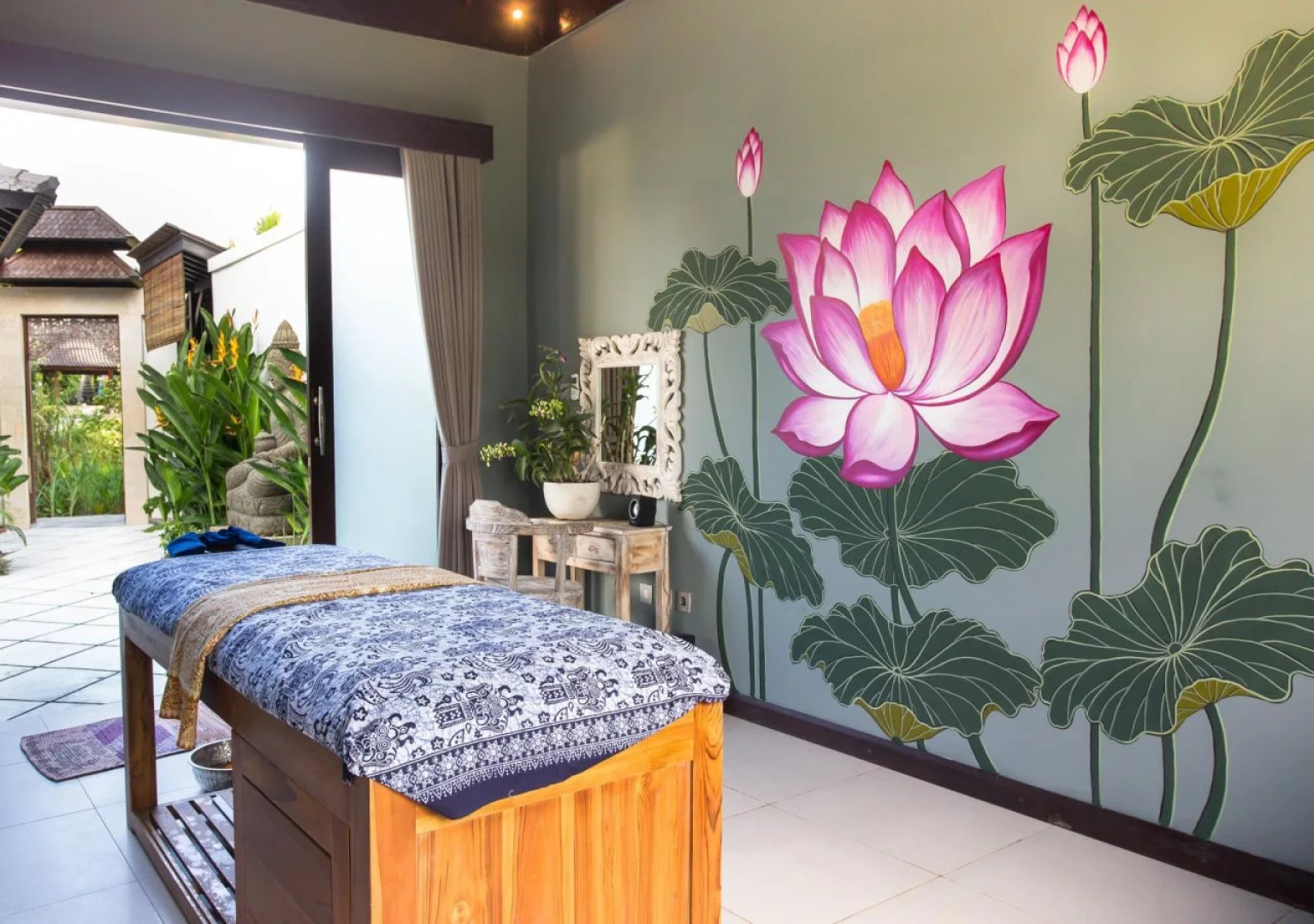 Solo Villas and Retreat