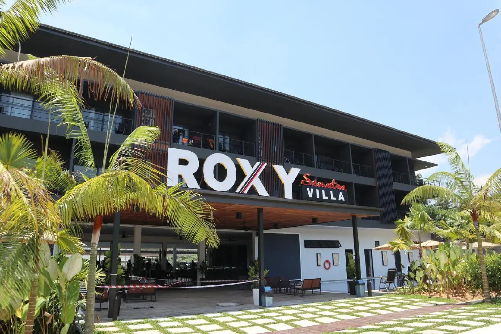Roxy Sematan Villa & Townhouse