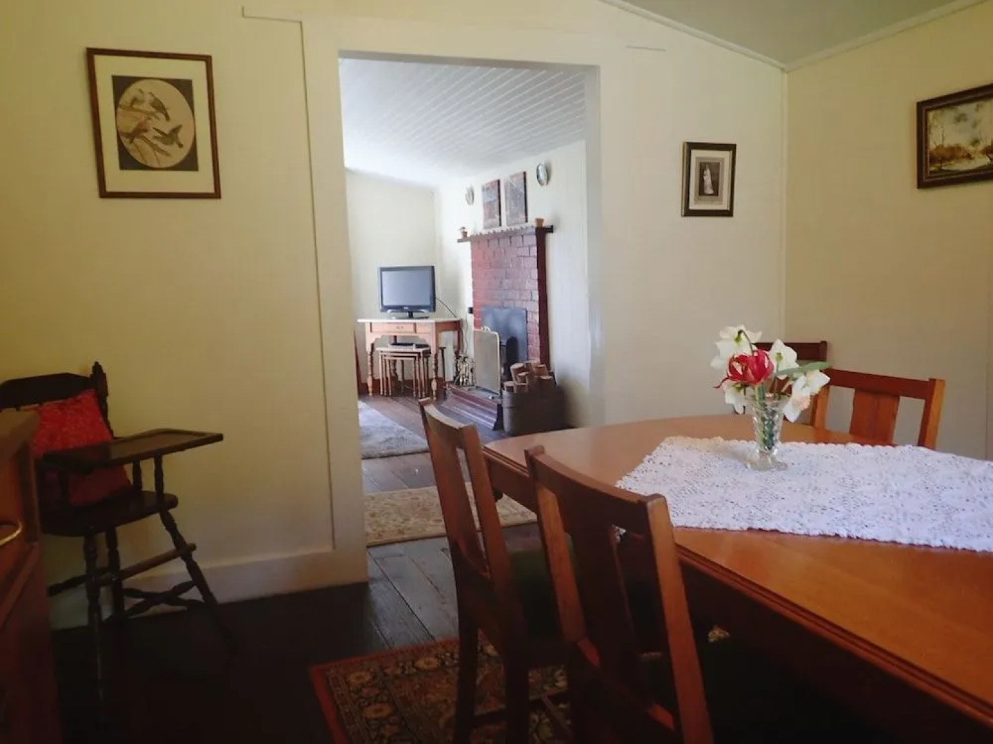 Glenbrook House and Cottage