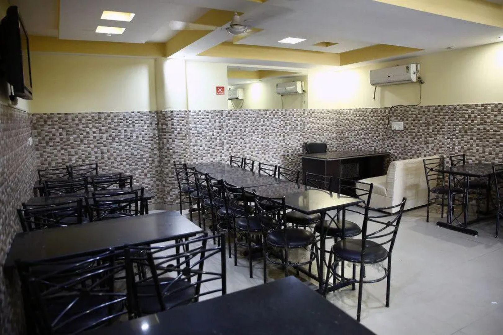 OYO 4729 K K Residency