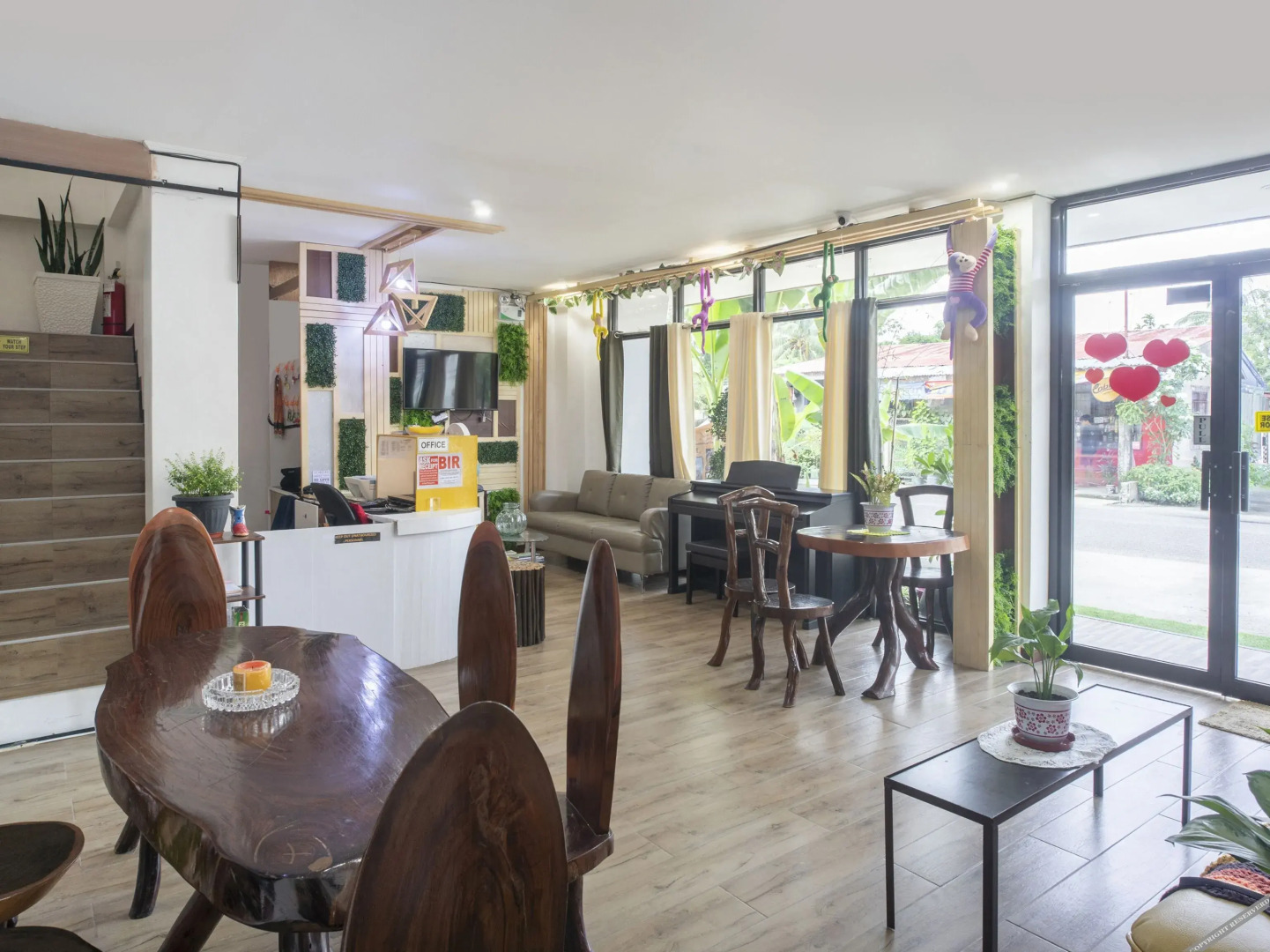 Vines Ape Nap Hostel by OYO Rooms