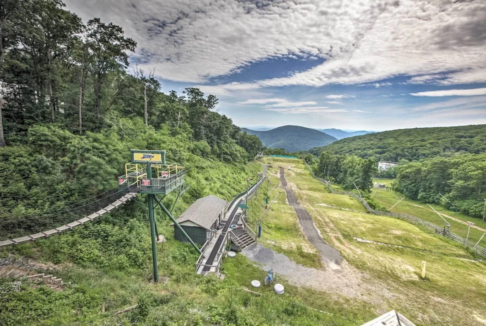 Wintergreen Resort Retreat: Ski, Hike, Golf!