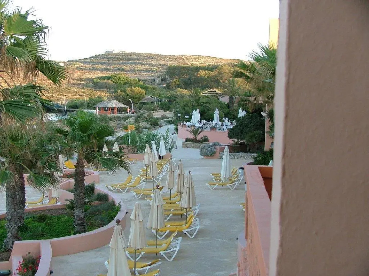 Comino Hotel and Bungalows