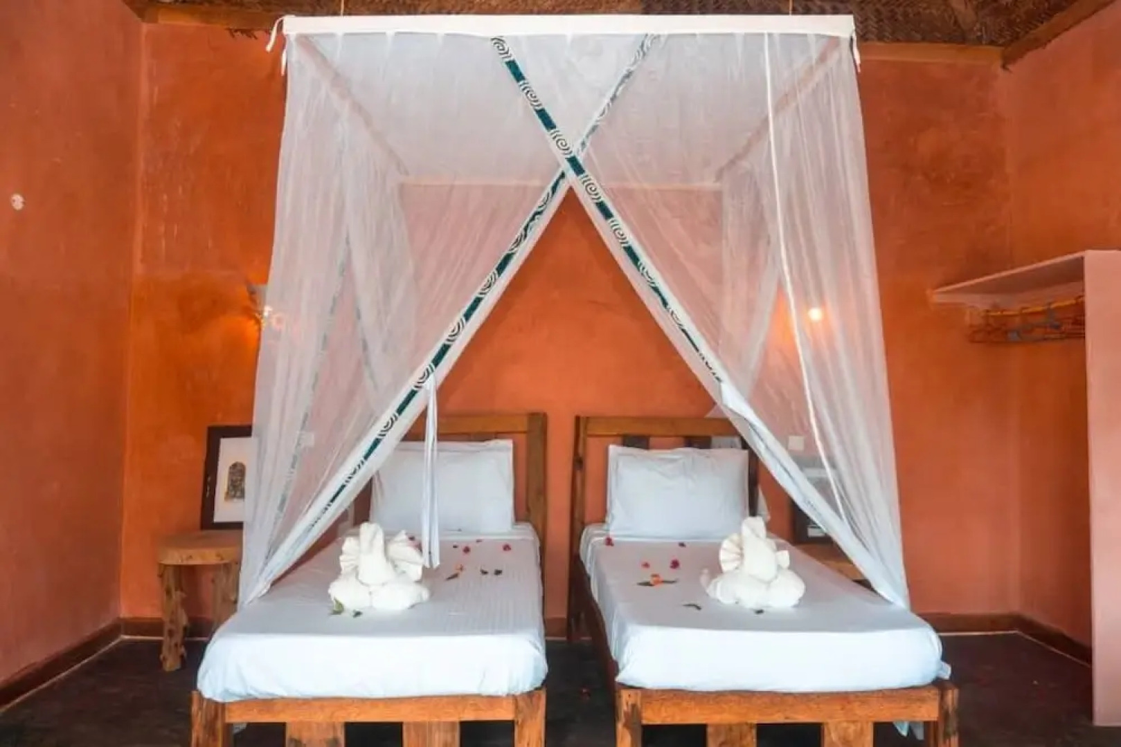 Kusini Beach Bungalows