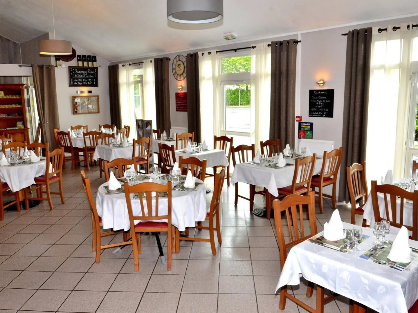 Hôtel Le Relais du Parisis