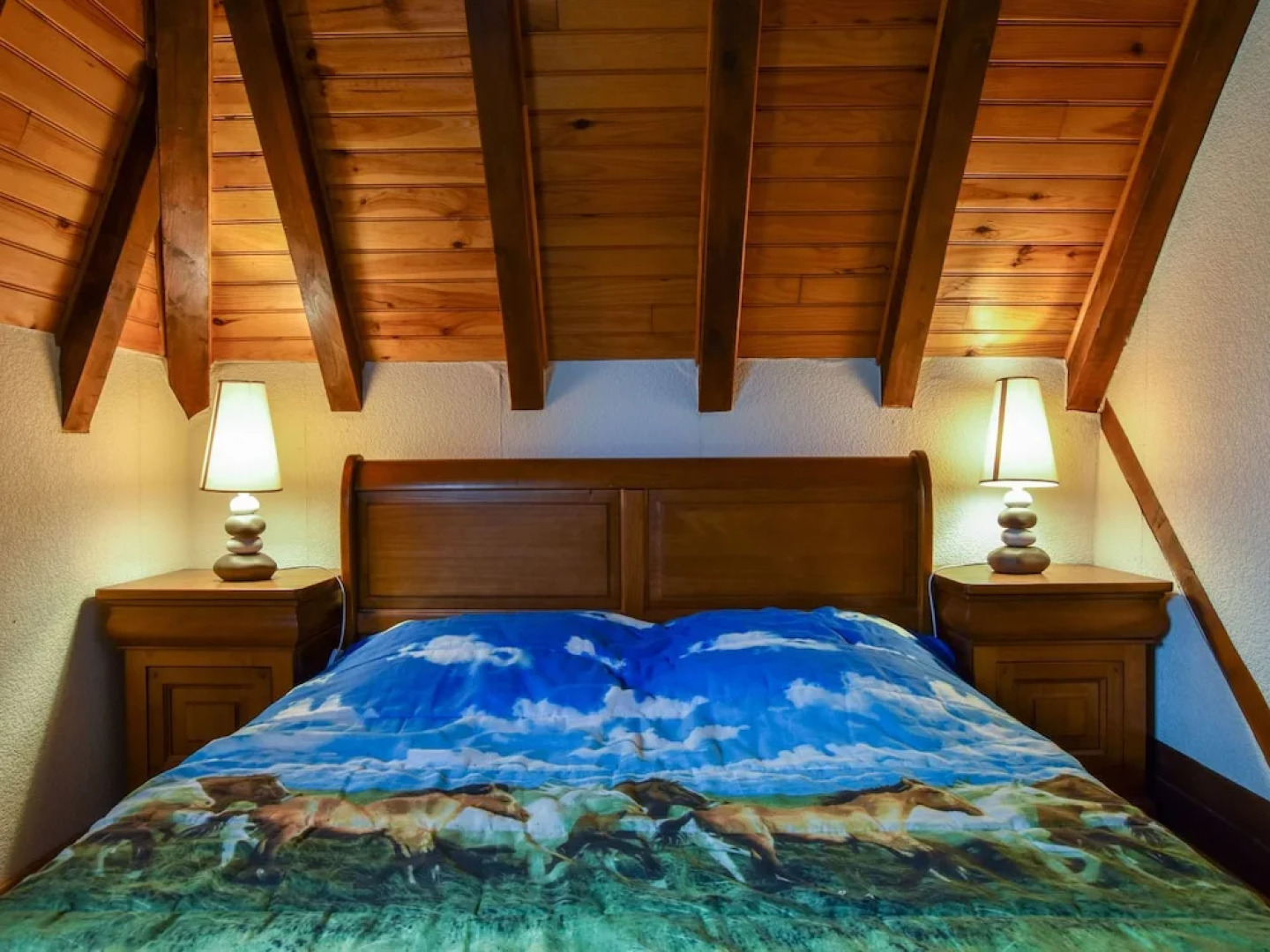 Cozy Holiday Home With Garden in Padirac France