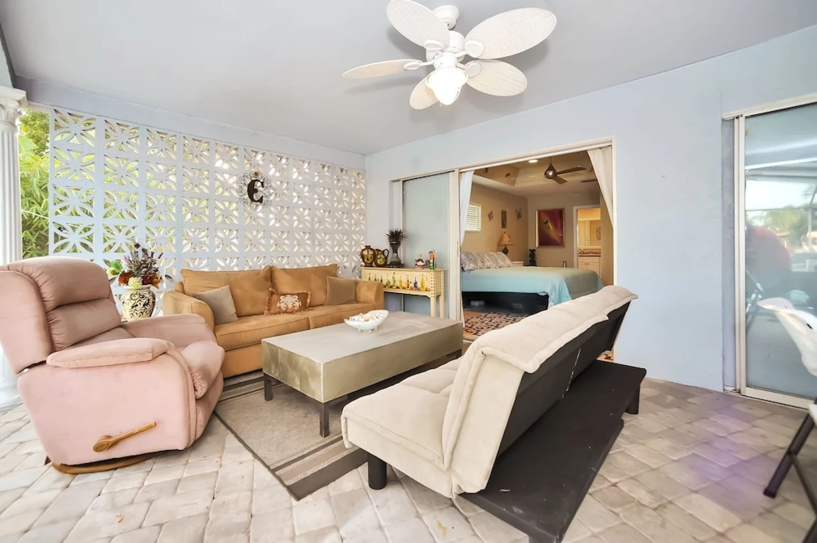 Apollo Beach W/ Pool, Room To Entertain, Pet Friendly! 6 Bedroom Home