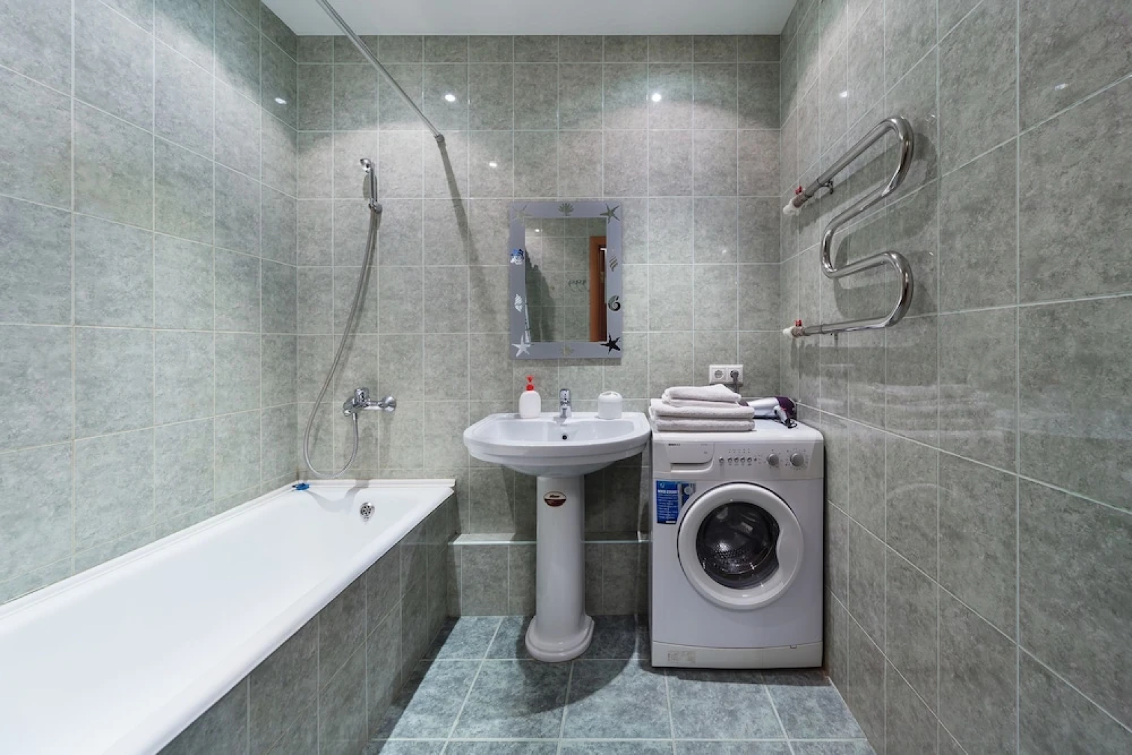 Apartment ALLiS-HALL on Radishcheva 33