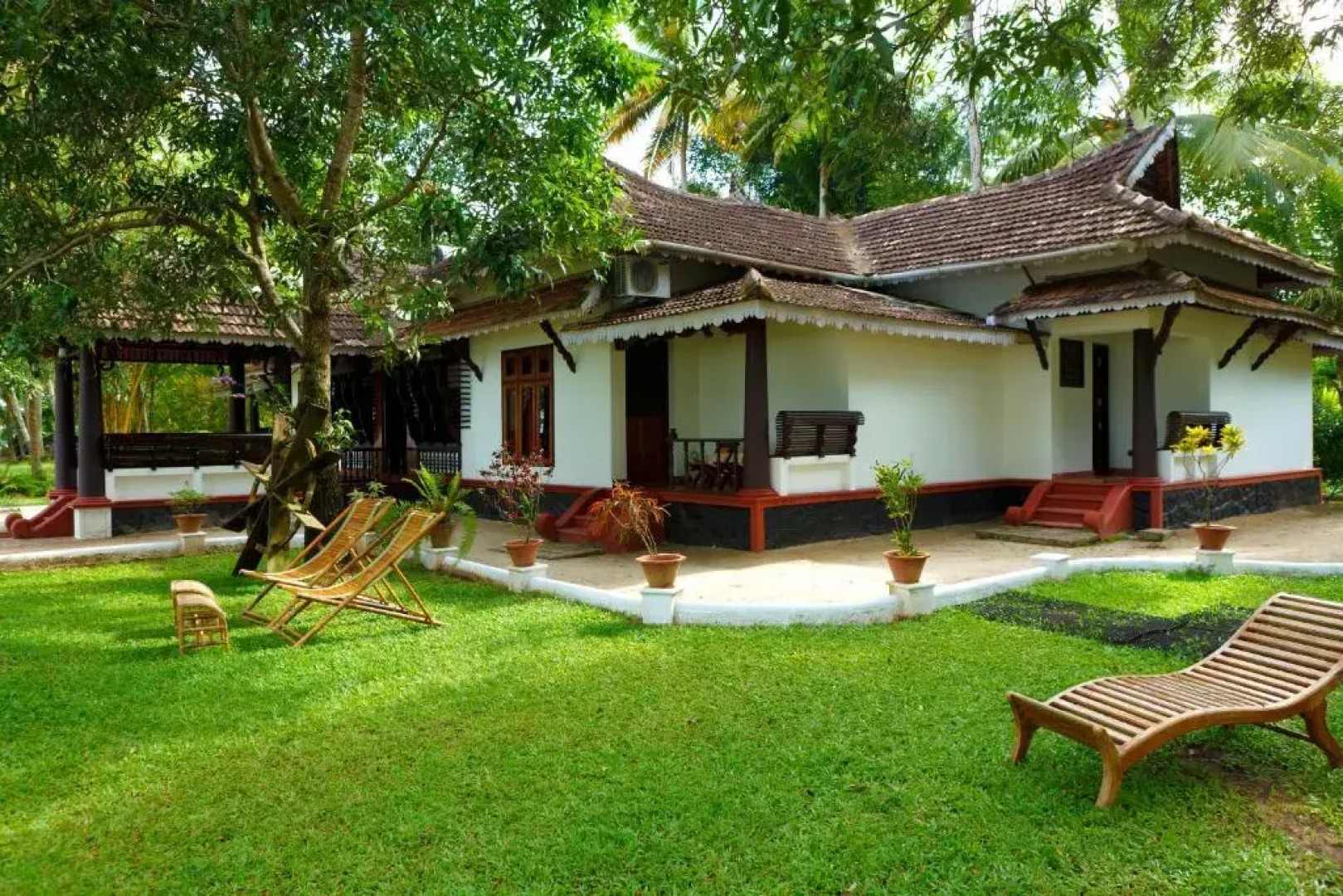 Vembanad House Boutique Back Water Homestay