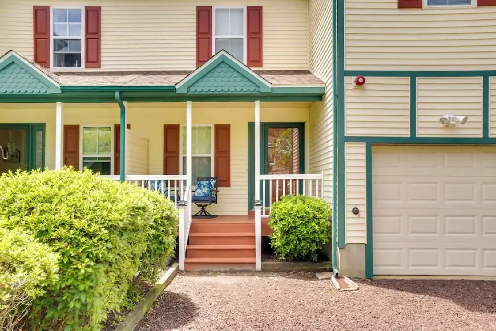 Beach & Pool Access: Ocean Pines Coastal Cottage!