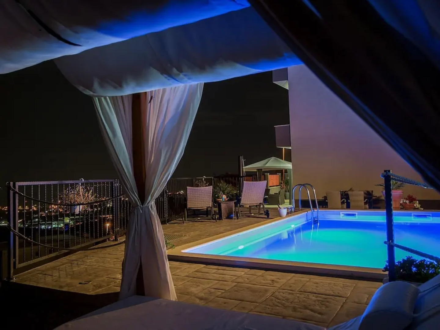 Premium Holiday Home in Kučine-Mravinci with Swimming Pool