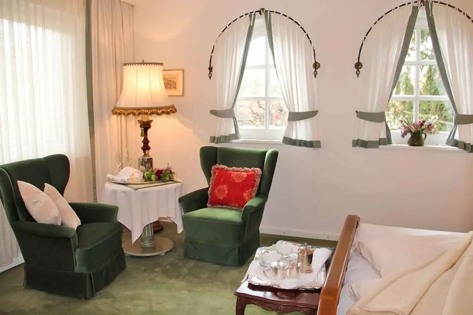 Dietrichsteinerhof Apartments & Rooms