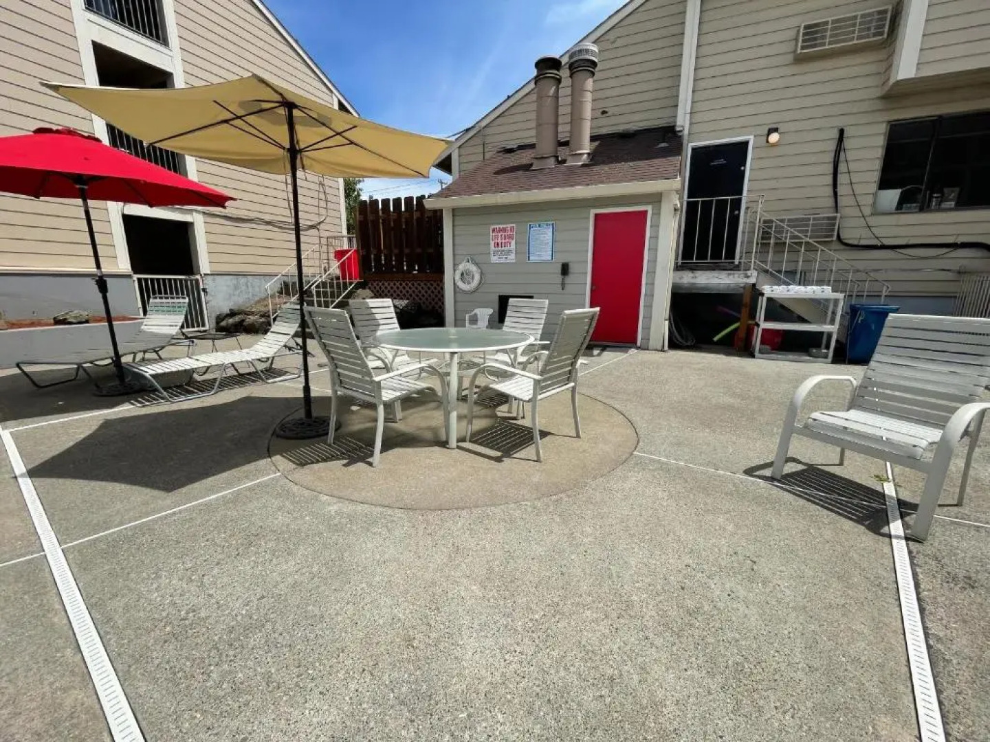 Sunnyside Inn & Suites