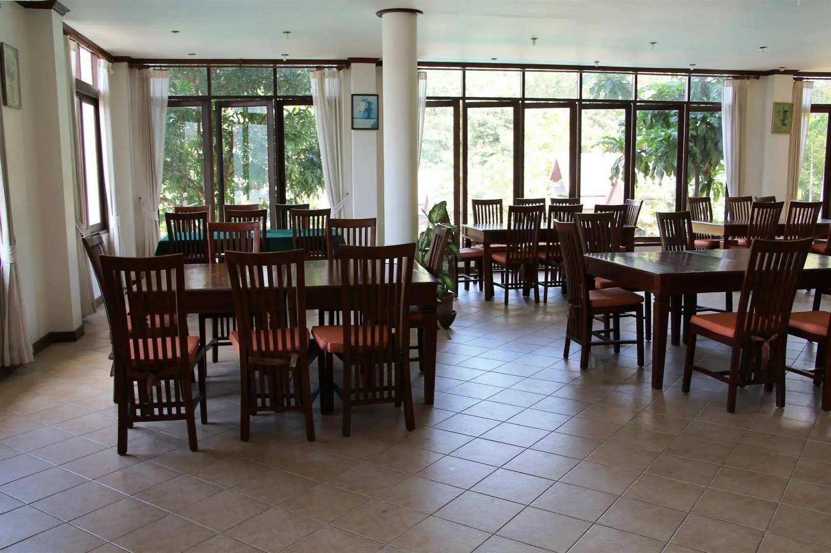 Kooncharaburi Resort