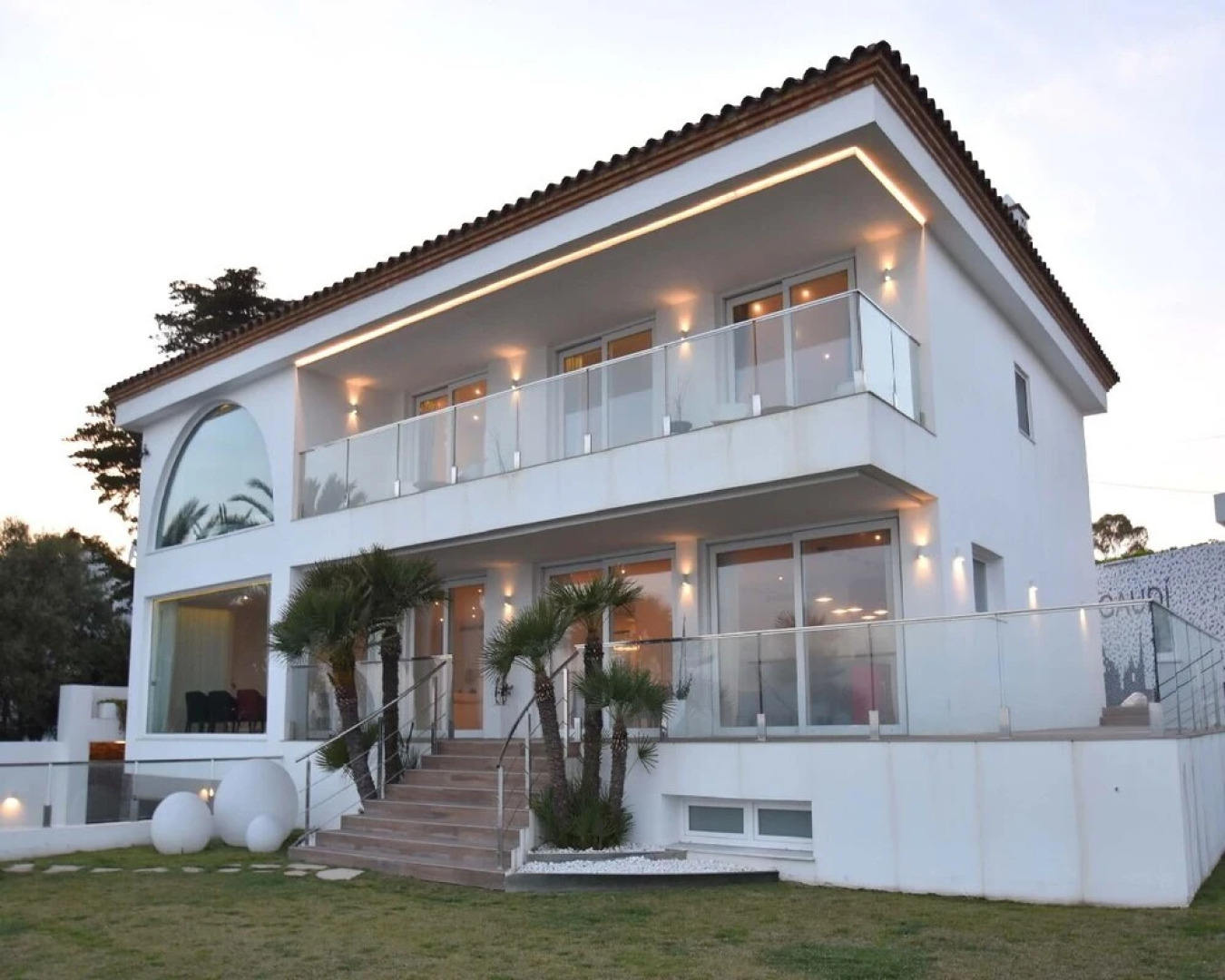 Gaudí Vilanova Hlclub House Hutb-038675