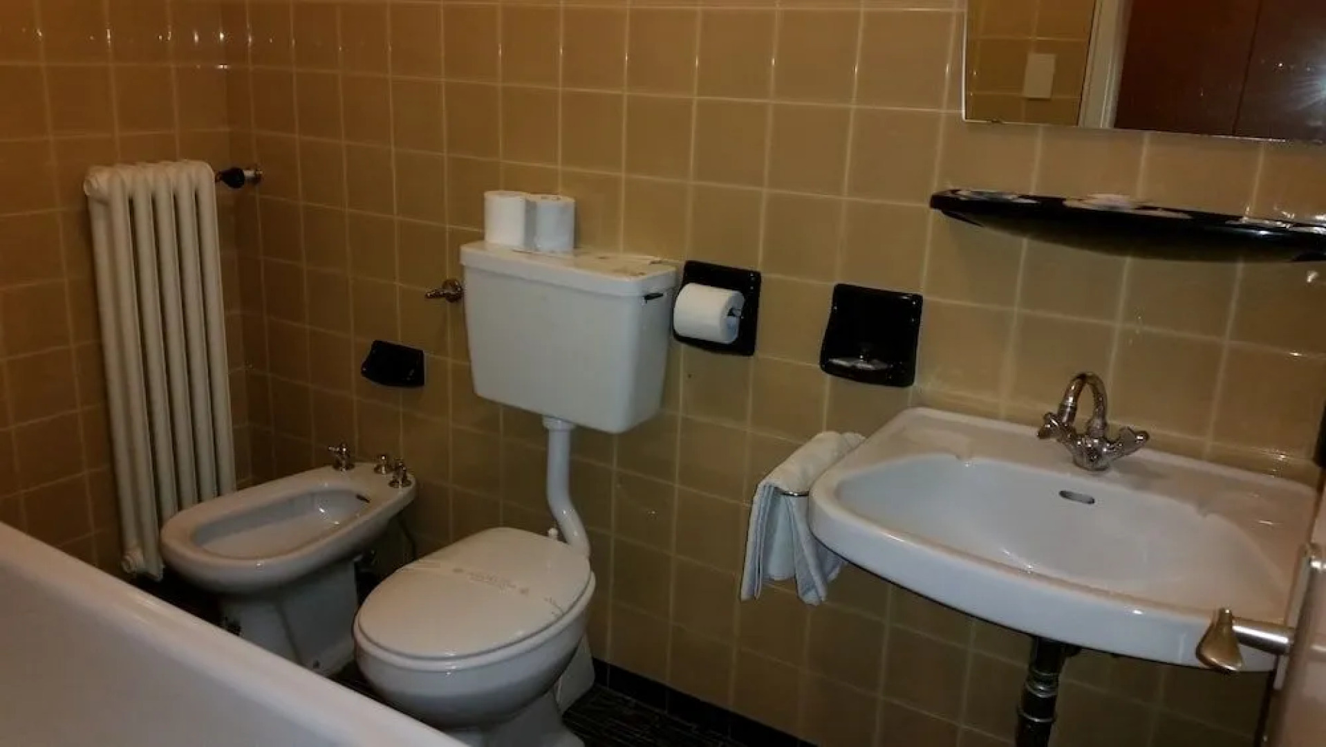 Hotel & Camping Gisser