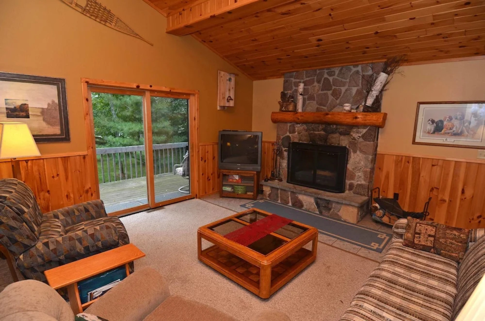 Pineview 3 Bedrooms 2 Bathrooms Condo