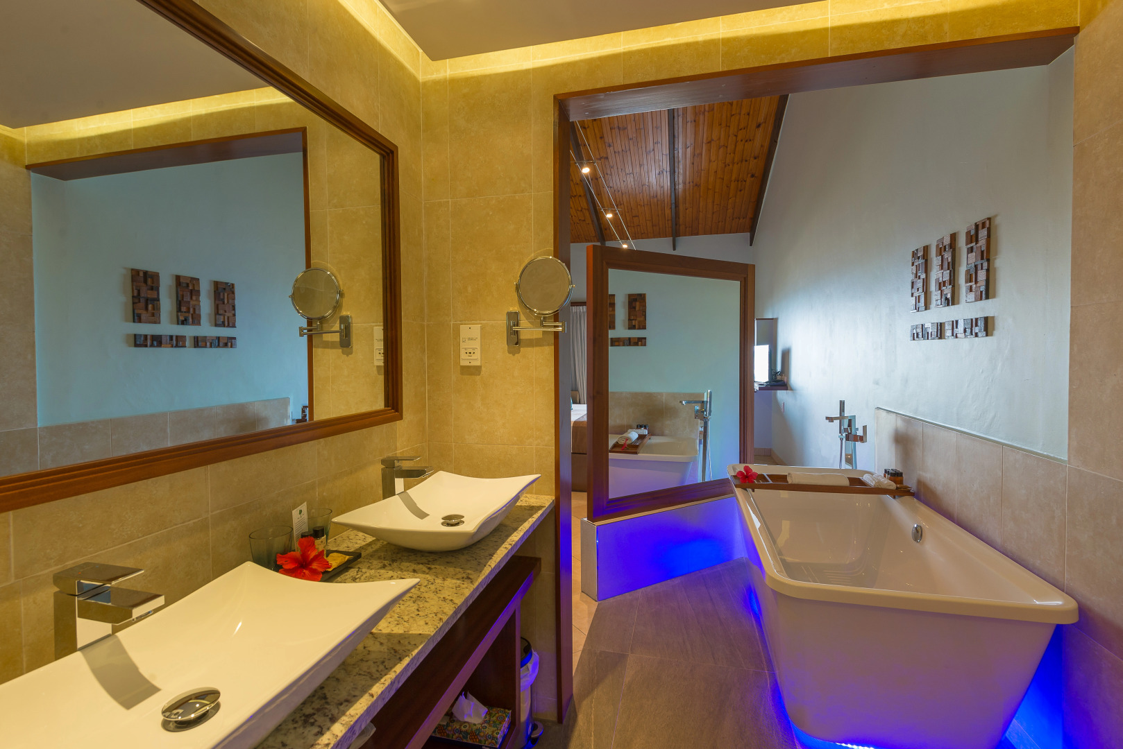 Coco de Mer Hotel and Black Parrot Suites