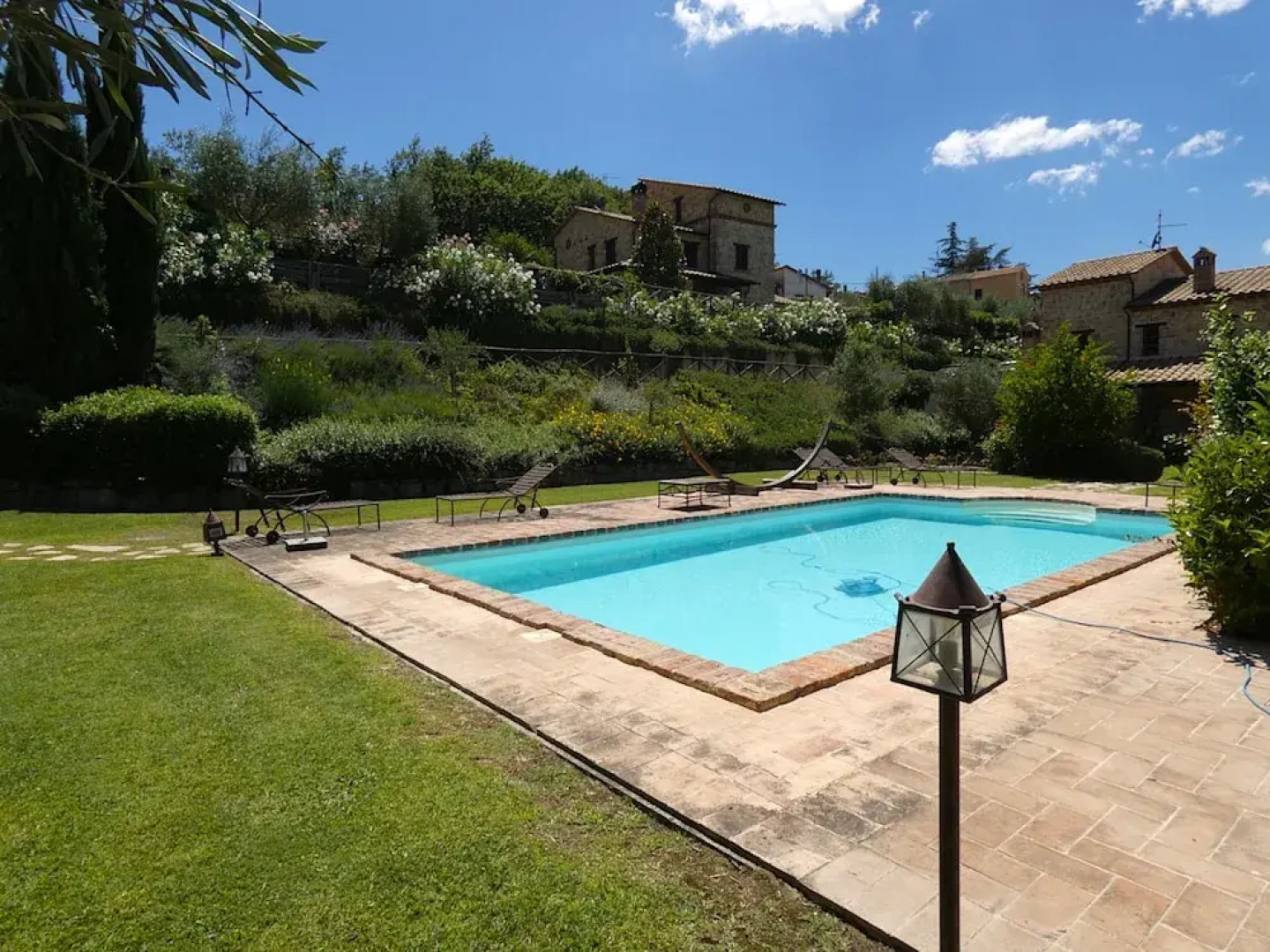 I Escape to Umbria, Quiet