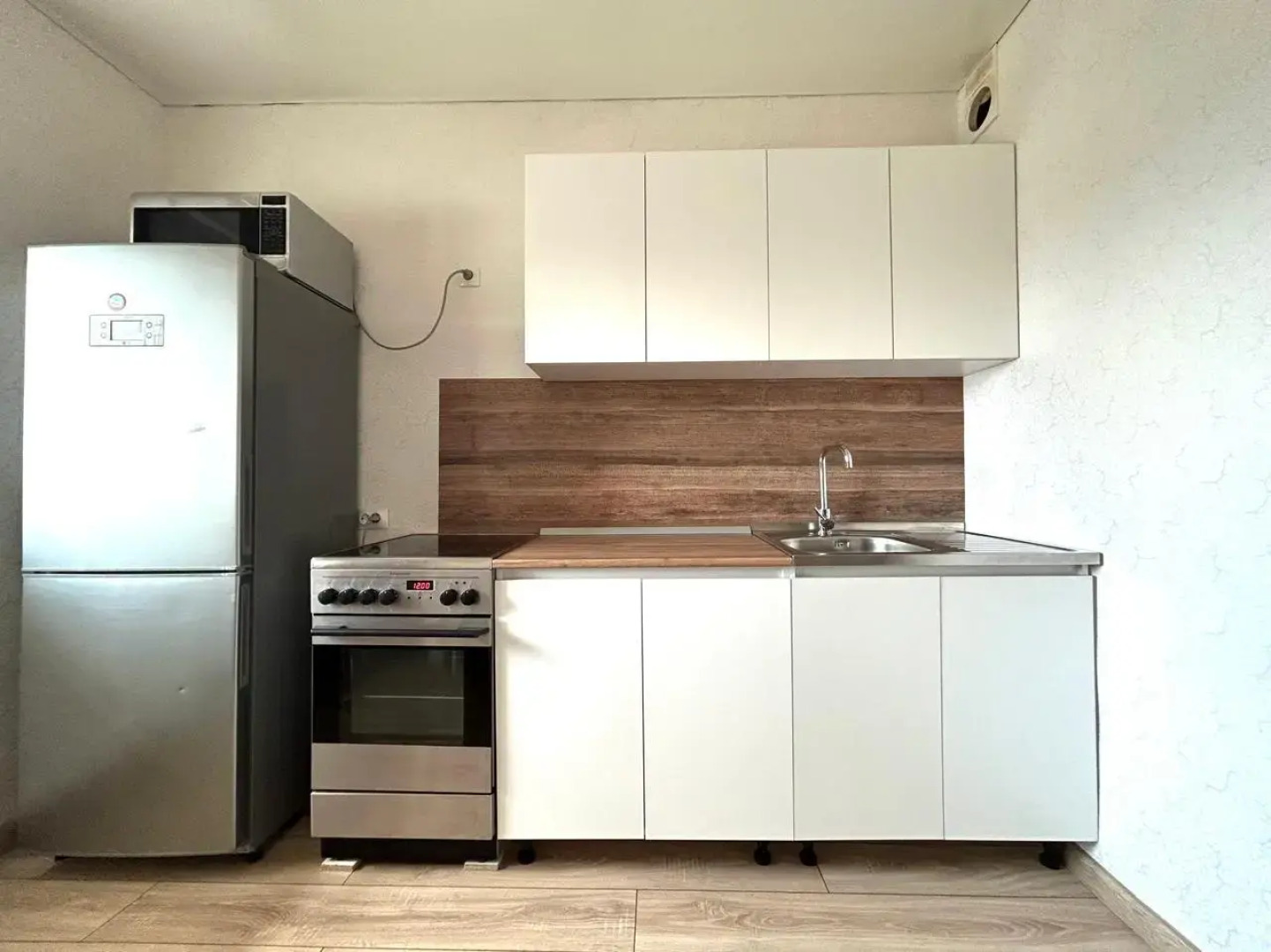 На Сутки на улице Чернышевского 98