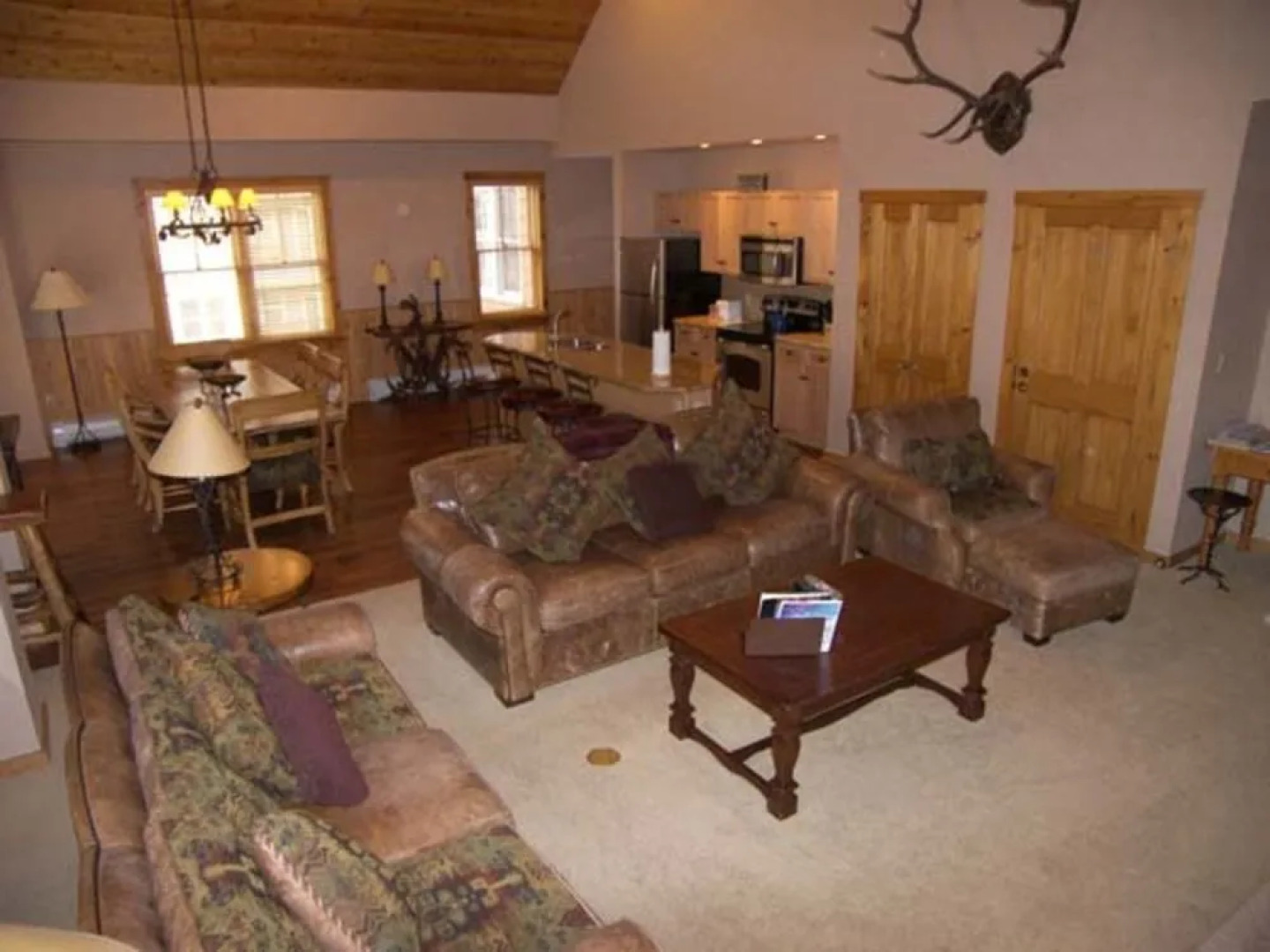Buffalo Lodge by Summit County Mountain Retreats